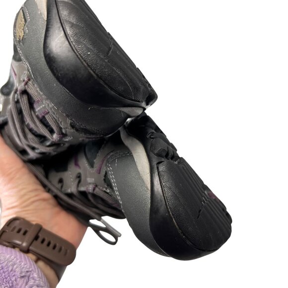 The North Face Gore-Tex Hiking Boots Shoes Gray Purple Vibram Sole Size 9 Trail - Picture 16 of 16